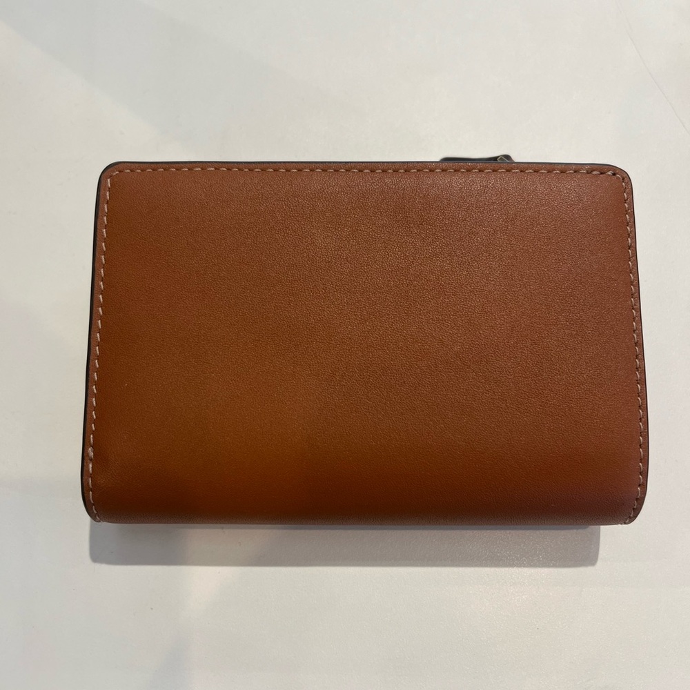 Coach Medium Corner Zip Wallet In Leather NWT - Picture 2 of 3